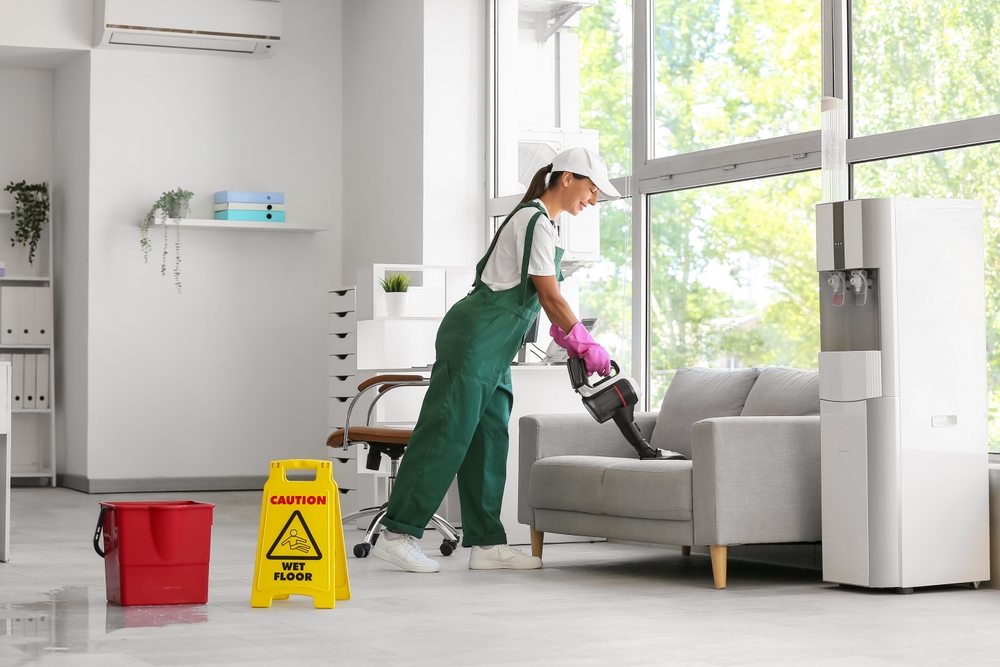 Cleaning works carried out around retail trading hours